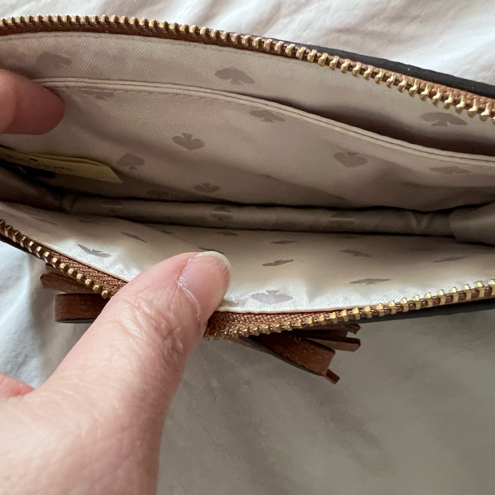 NWT Kate Spade wallet - Picture 3 of 5